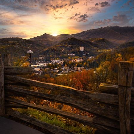 A Higher Calling, 1089 Of Free Area Attraction Tickets For Each Paid Day, Dollywood And More! Пиджен Фордж Екстериор снимка