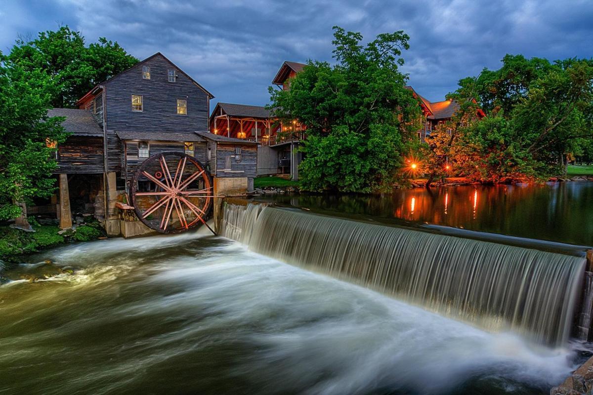 A Higher Calling, 1089 Of Free Area Attraction Tickets For Each Paid Day, Dollywood And More! Пиджен Фордж Екстериор снимка